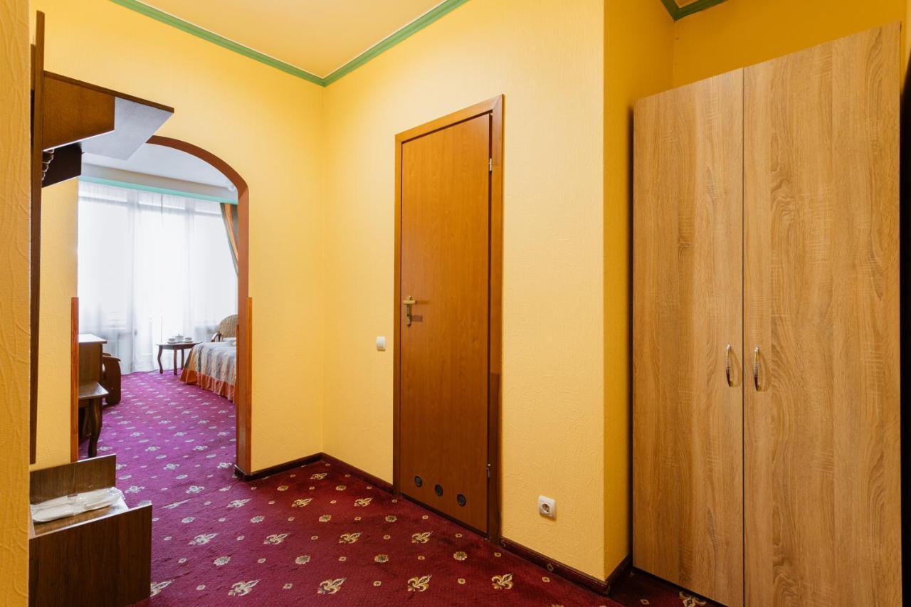Tiso Apart Hotel Kiev Exteriör bild